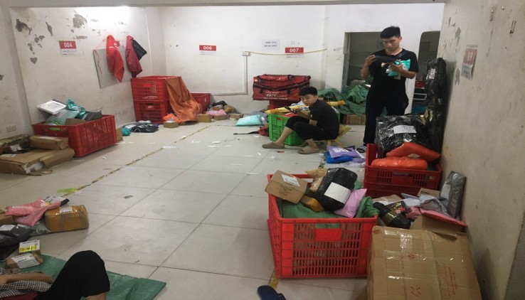 CHO THUÊ MBKD LÀM KHO, BÁN HÀNG ONLINE...PHỐ ĐÀO DUY ANH, 1 TẦNG, 140M2, THÔNG SÀN, 25 TRIỆU